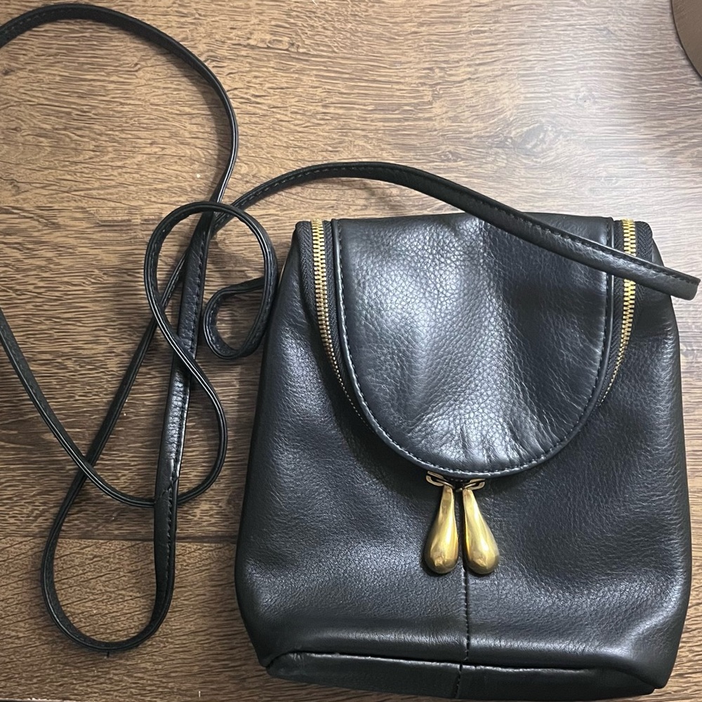 Hobo International Fern Crossbody- Black